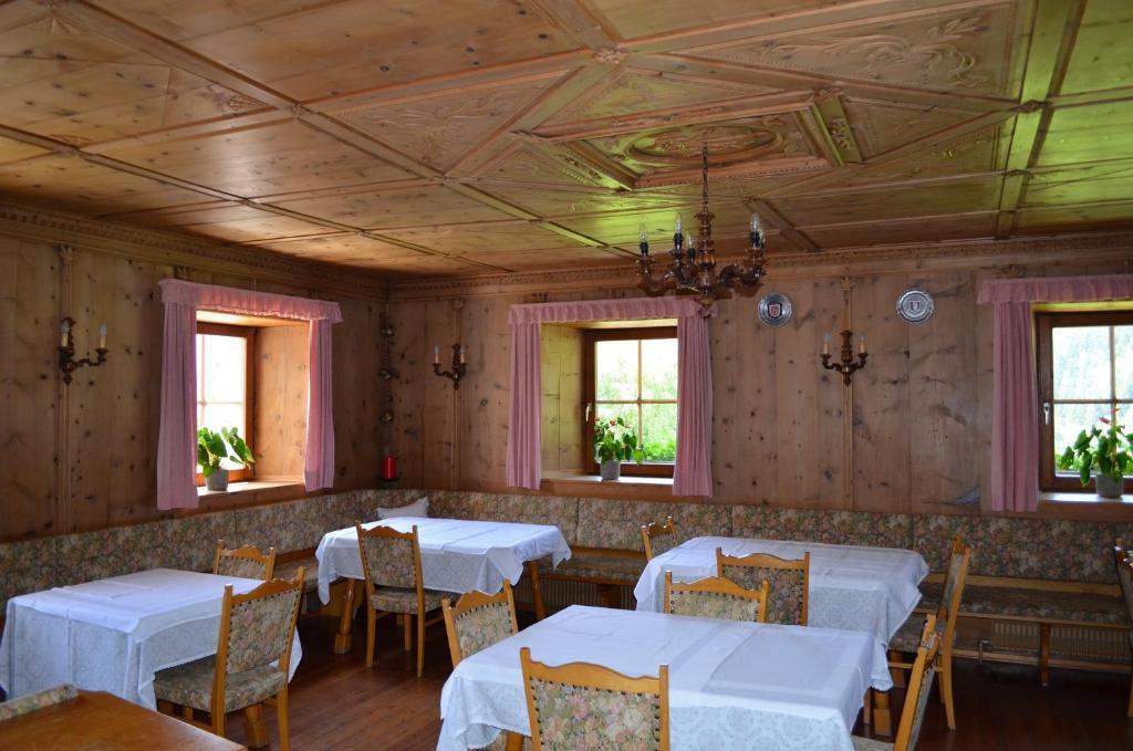 Ansitz Goller Hotel Rasun di Sopra Exterior foto